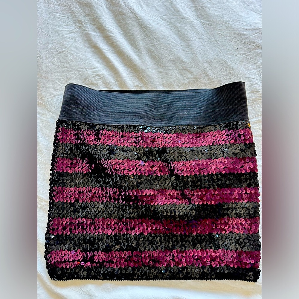 Sequin mini skirt, Size Medium